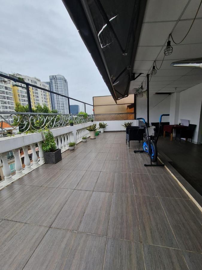 Hotel New Milano Airbn & Travel 3*